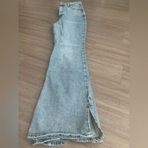 Women's Light Blue Jeans
